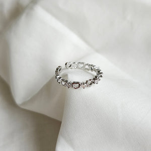 Tiny Hearts Ring (Silver)