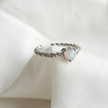 Load image into Gallery viewer, White Heart Ring