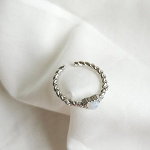 White Heart Ring