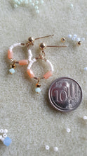Load image into Gallery viewer, Pastel Beads Earstuds