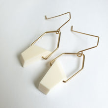 Load image into Gallery viewer, Darcy I