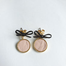 Load image into Gallery viewer, Lila III