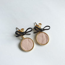 Load image into Gallery viewer, Lila III